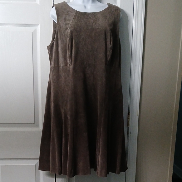 Ivanka Trump taupe faux thick suede midi dress Sz 14W NWOT - Picture 1 of 7